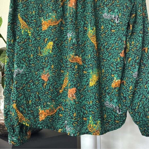 J. Crew Jungle Safari Print‎ Novelty Bow Top Blouse/Shirt Sz M Button down Green - Picture 9 of 11